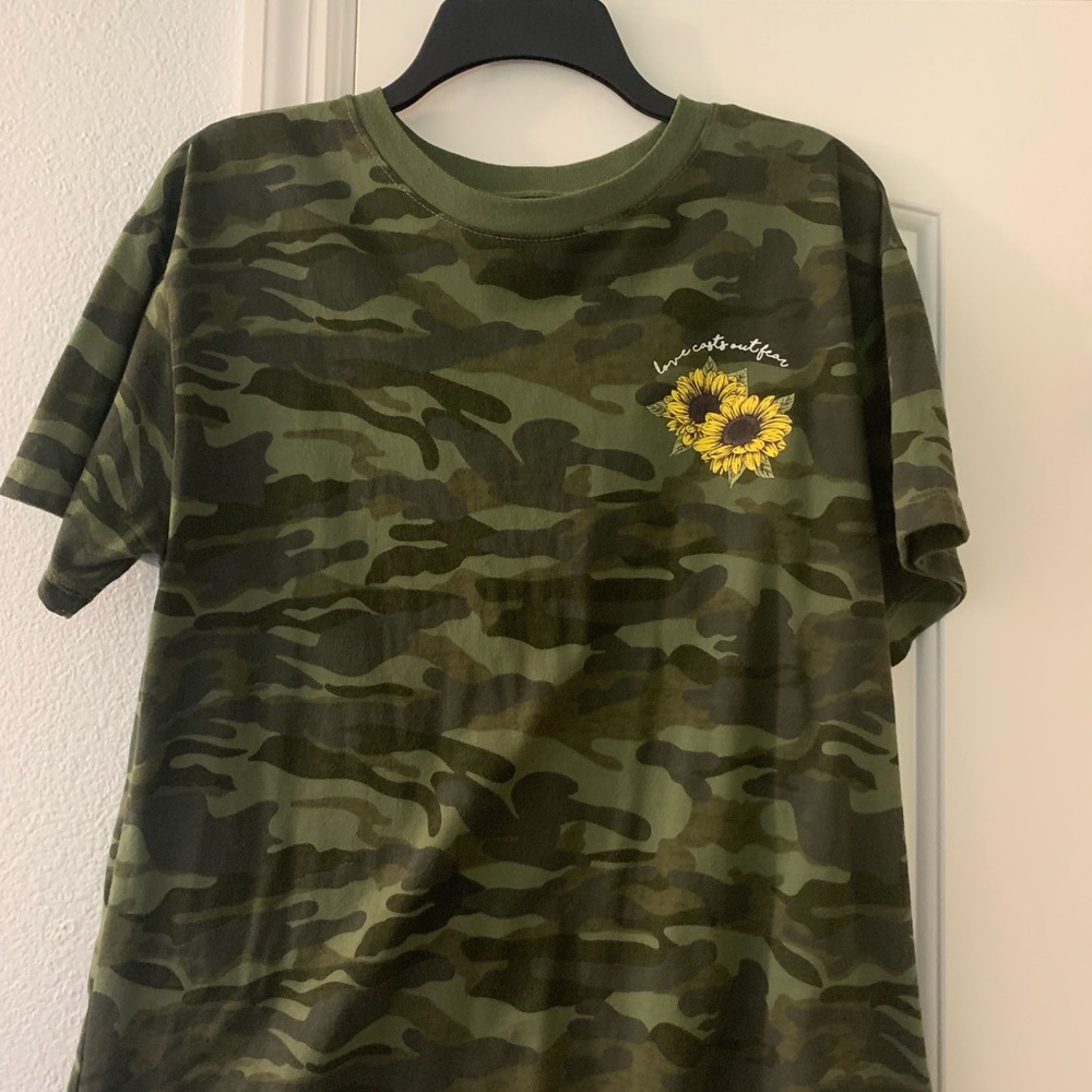 Camouflage T-Shirt with Sunflower Embroidery